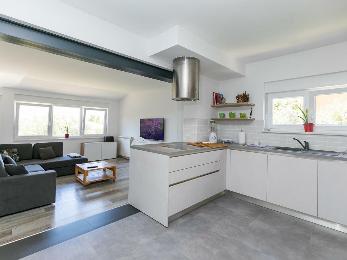 Oliver Art Apartment Porec Esterno foto